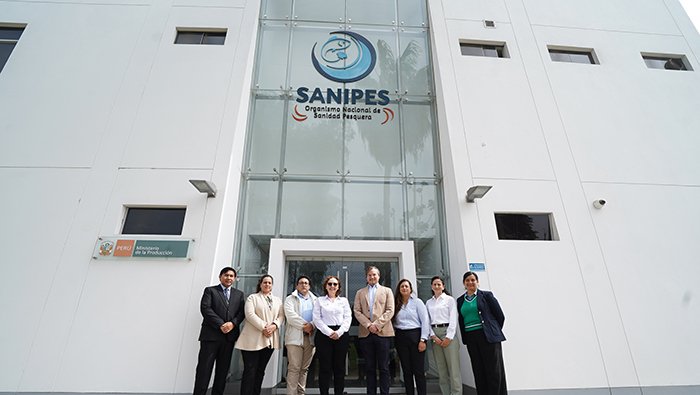 Produce: Delegación de la OCDE visitó laboratorios de Sanipes en Ventanilla
