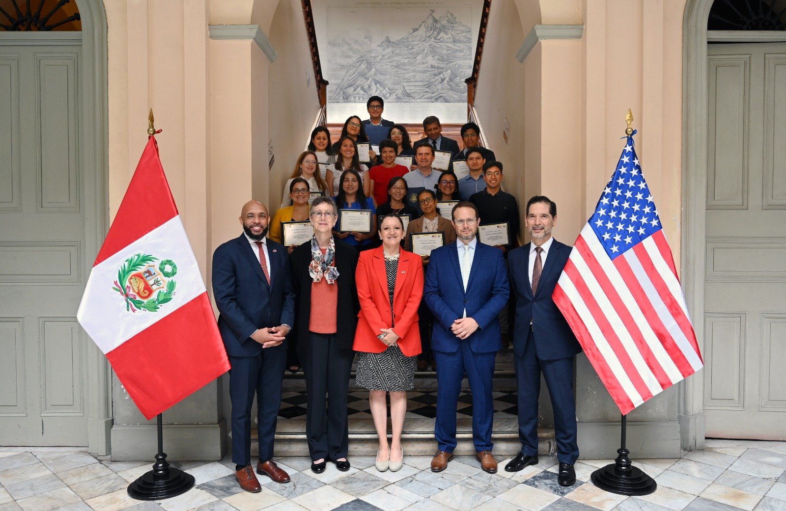 Clausura de seminario de inglés para servidores públicos - Imagen 8