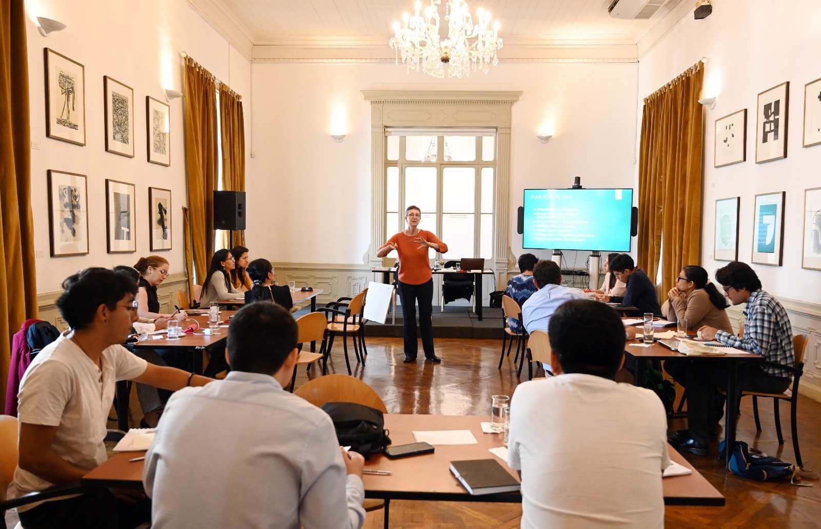 Inauguración del seminario de inglés para servidores públicos